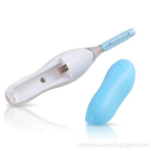 Mini eyelash curler with demountable comb and heating to curl, keeps long lasting eyelash